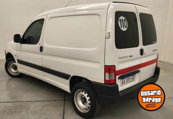 Utilitarios - Peugeot Partner furgon Hdi 2016 Diesel 120000Km - En Venta