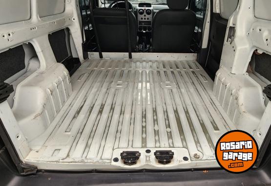 Utilitarios - Peugeot Partner furgon Hdi 2016 Diesel 120000Km - En Venta