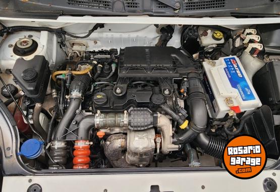 Utilitarios - Peugeot Partner furgon Hdi 2016 Diesel 120000Km - En Venta