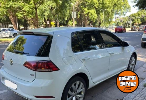 Autos - Volkswagen Golf Comfortline 2018 Nafta 110000Km - En Venta