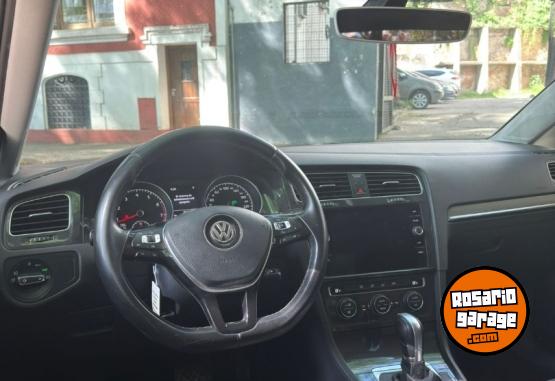 Autos - Volkswagen Golf Comfortline 2018 Nafta 110000Km - En Venta