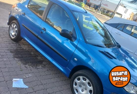 Autos - Peugeot 206 2005 Diesel 188000Km - En Venta