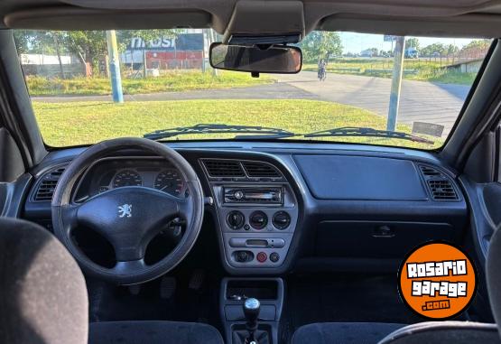 Autos - Peugeot 306 2001 Nafta 247000Km - En Venta