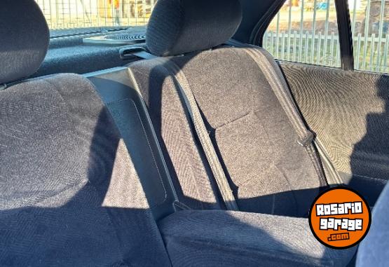 Autos - Peugeot 306 2001 Nafta 247000Km - En Venta