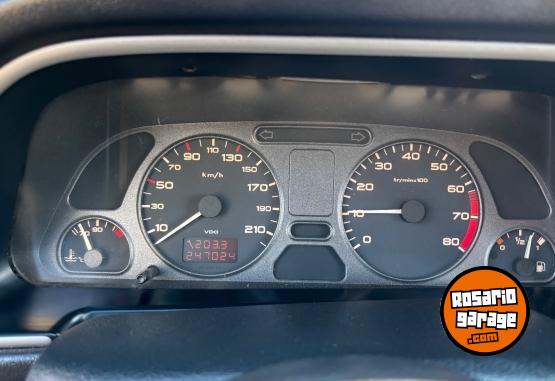 Autos - Peugeot 306 2001 Nafta 247000Km - En Venta