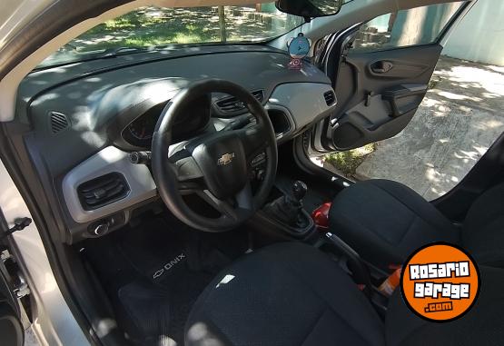 Autos - Chevrolet Onix Joy 2017 Nafta 229000Km - En Venta