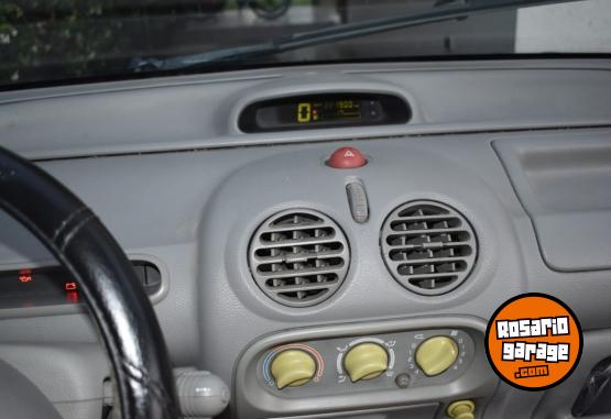 Autos - Renault Twingo 2001 Nafta 221900Km - En Venta
