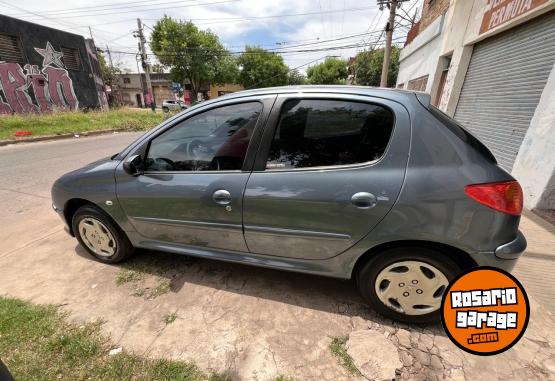 Autos - Peugeot 206 2008 Nafta 250000Km - En Venta