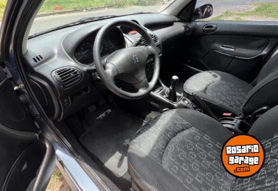 Autos - Peugeot 206 2008 Nafta 250000Km - En Venta