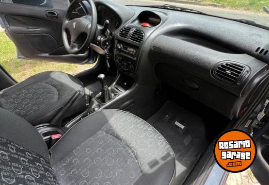 Autos - Peugeot 206 2008 Nafta 250000Km - En Venta