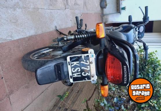 Motos - Honda Cb1 2014 Nafta 70000Km - En Venta