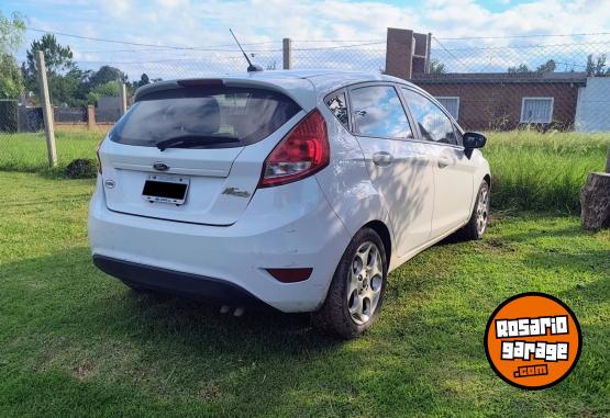 Autos - Ford Fiesta Kinetic 2011 Nafta 167000Km - En Venta