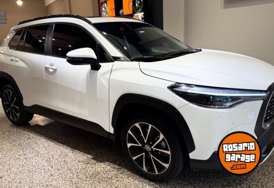 Autos - Toyota Corolla Cross 2024 Nafta 10000Km - En Venta