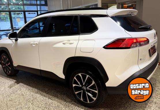 Autos - Toyota Corolla Cross 2024 Nafta 10000Km - En Venta