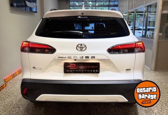 Autos - Toyota Corolla Cross 2024 Nafta 10000Km - En Venta