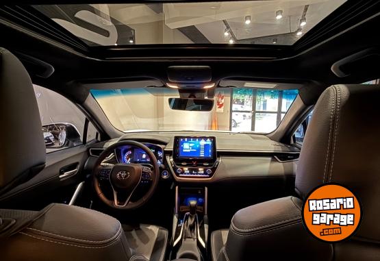 Autos - Toyota Corolla Cross 2024 Nafta 10000Km - En Venta