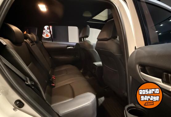 Autos - Toyota Corolla Cross 2024 Nafta 10000Km - En Venta