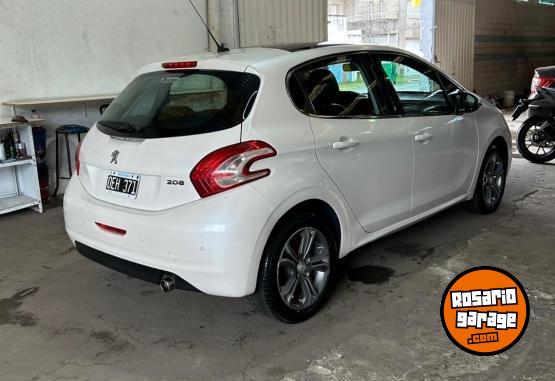 Autos - Peugeot 208 2014 Nafta 139000Km - En Venta