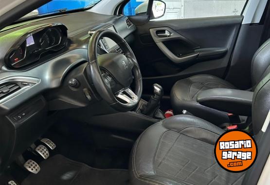 Autos - Peugeot 208 2014 Nafta 139000Km - En Venta