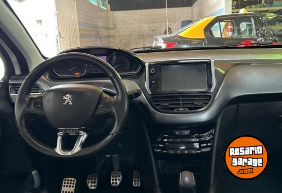 Autos - Peugeot 208 2014 Nafta 139000Km - En Venta