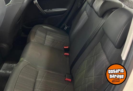 Autos - Peugeot 208 2014 Nafta 139000Km - En Venta