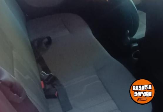 Autos - Renault LOGAN  1.6 8V 2015 GNC 111111Km - En Venta