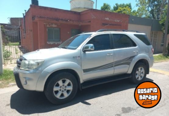 Camionetas - Toyota Sw4 srv 4x4 pana 7 as 2011 Diesel 222000Km - En Venta