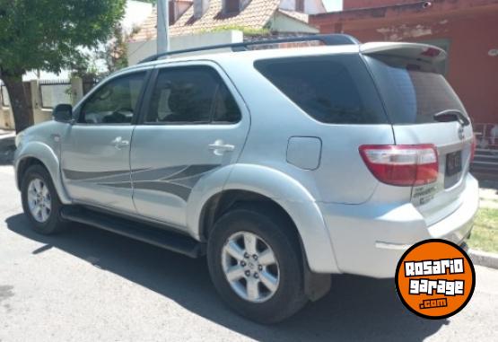 Camionetas - Toyota Sw4 srv 4x4 pana 7 as 2011 Diesel 222000Km - En Venta