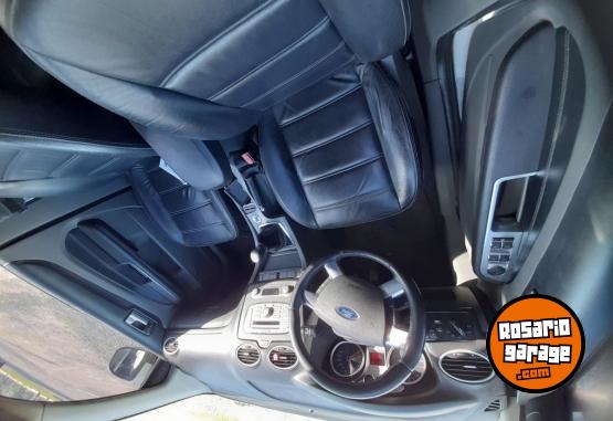 Autos - Ford Focus ghia 1.8 di�sel 4 p 2012 Diesel 173000Km - En Venta