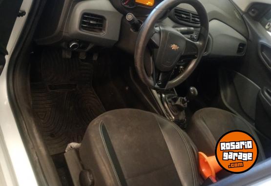 Autos - Chevrolet Onix 2021 Nafta 76000Km - En Venta