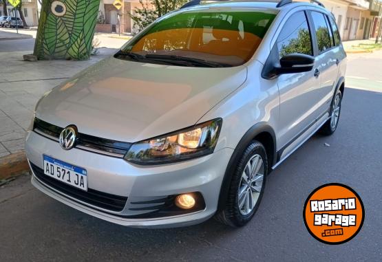 Autos - Volkswagen SURAN TRACK 1.6 NAFTA. 2019 Nafta 85000Km - En Venta