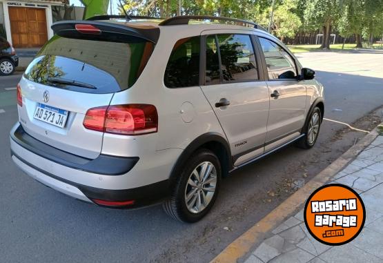 Autos - Volkswagen SURAN TRACK 1.6 NAFTA. 2019 Nafta 85000Km - En Venta