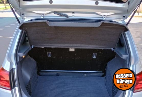 Autos - Volkswagen SURAN TRACK 1.6 NAFTA. 2019 Nafta 85000Km - En Venta