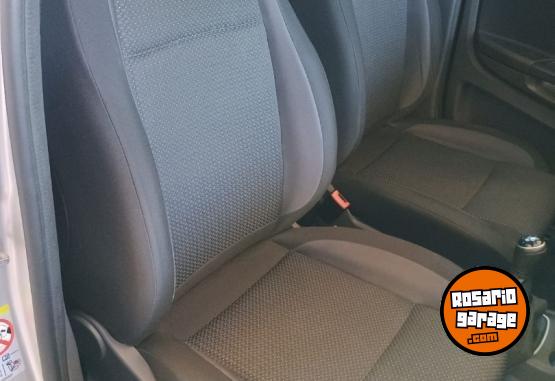 Autos - Volkswagen SURAN TRACK 1.6 NAFTA. 2019 Nafta 85000Km - En Venta