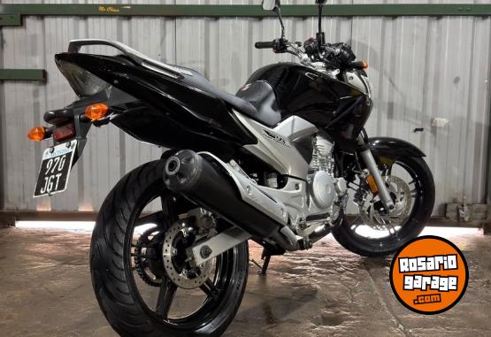 Motos - Yamaha Fazer 250 2012 Nafta 34000Km - En Venta