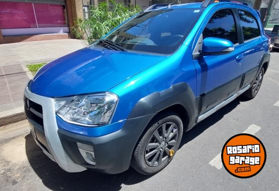 Autos - Toyota Etio 2014 Nafta 120000Km - En Venta