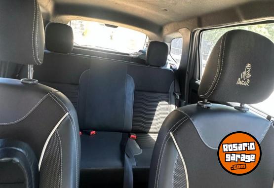 Camionetas - Renault Duster Dakar 4x4 2017 Nafta 145000Km - En Venta