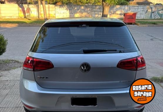 Autos - Volkswagen Golf 2015 Nafta 89000Km - En Venta