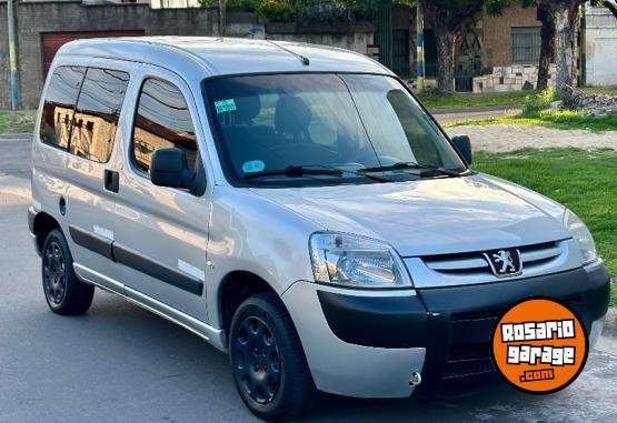 Utilitarios - Peugeot Partner 2011 GNC 150000Km - En Venta