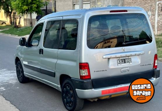 Utilitarios - Peugeot Partner 2011 GNC 150000Km - En Venta