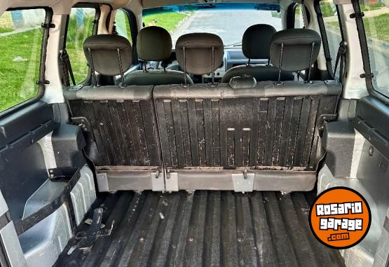 Utilitarios - Peugeot Partner 2011 GNC 150000Km - En Venta