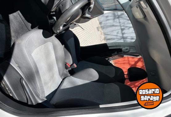 Autos - Peugeot 208 Active 2015 Nafta 86000Km - En Venta