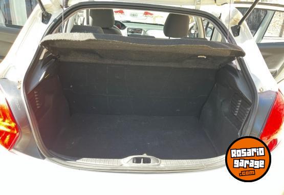 Autos - Peugeot 208 Active 2015 Nafta 86000Km - En Venta