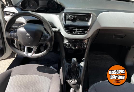 Autos - Peugeot 208 Active 2015 Nafta 86000Km - En Venta