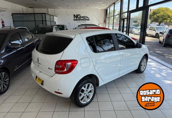 Autos - Renault Sandero Privilege 2017 Nafta 110000Km - En Venta