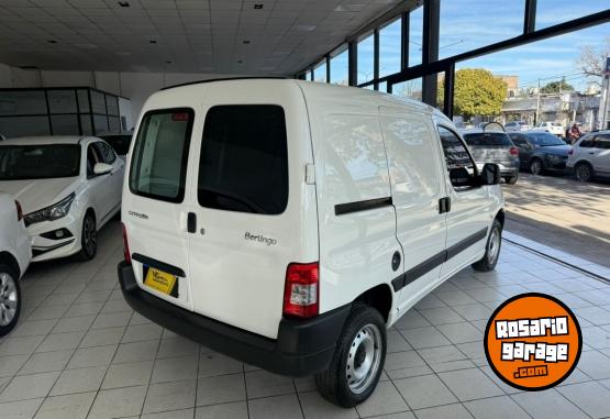 Utilitarios - Citroen Berlingo Furgon 2023 Nafta 24000Km - En Venta