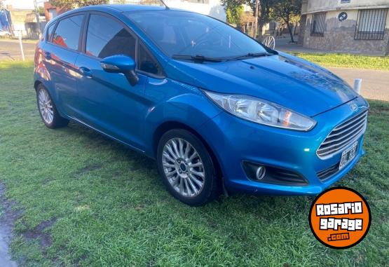 Autos - Ford Fiesta kinetic 2015 GNC 115000Km - En Venta
