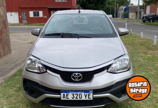 Autos - Toyota Etios X 2020 Nafta 80000Km - En Venta