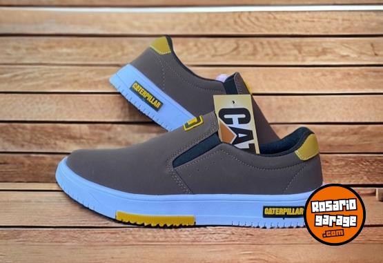 Indumentaria - Panchas cartepillar - En Venta