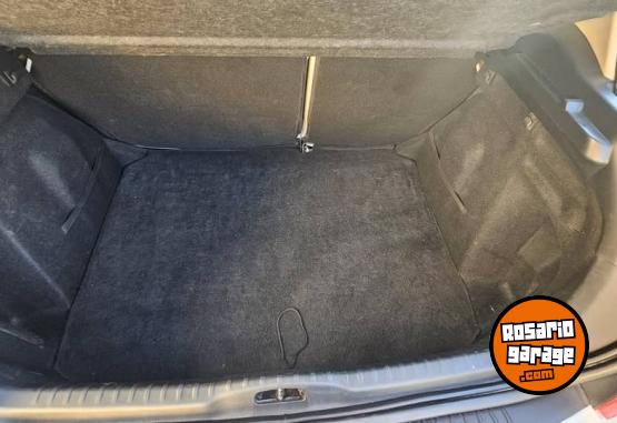 Autos - Peugeot 308 Roland Garros 2014 Nafta 107000Km - En Venta